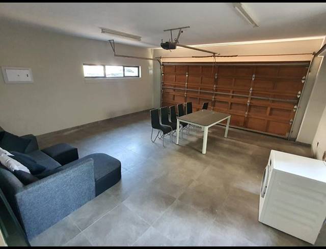 5 BEDROOM TOWNHOUSE FOR SALE IN IZINGA